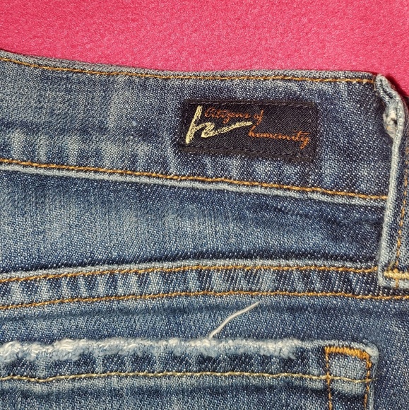 Citizens - Picture 3 of 6